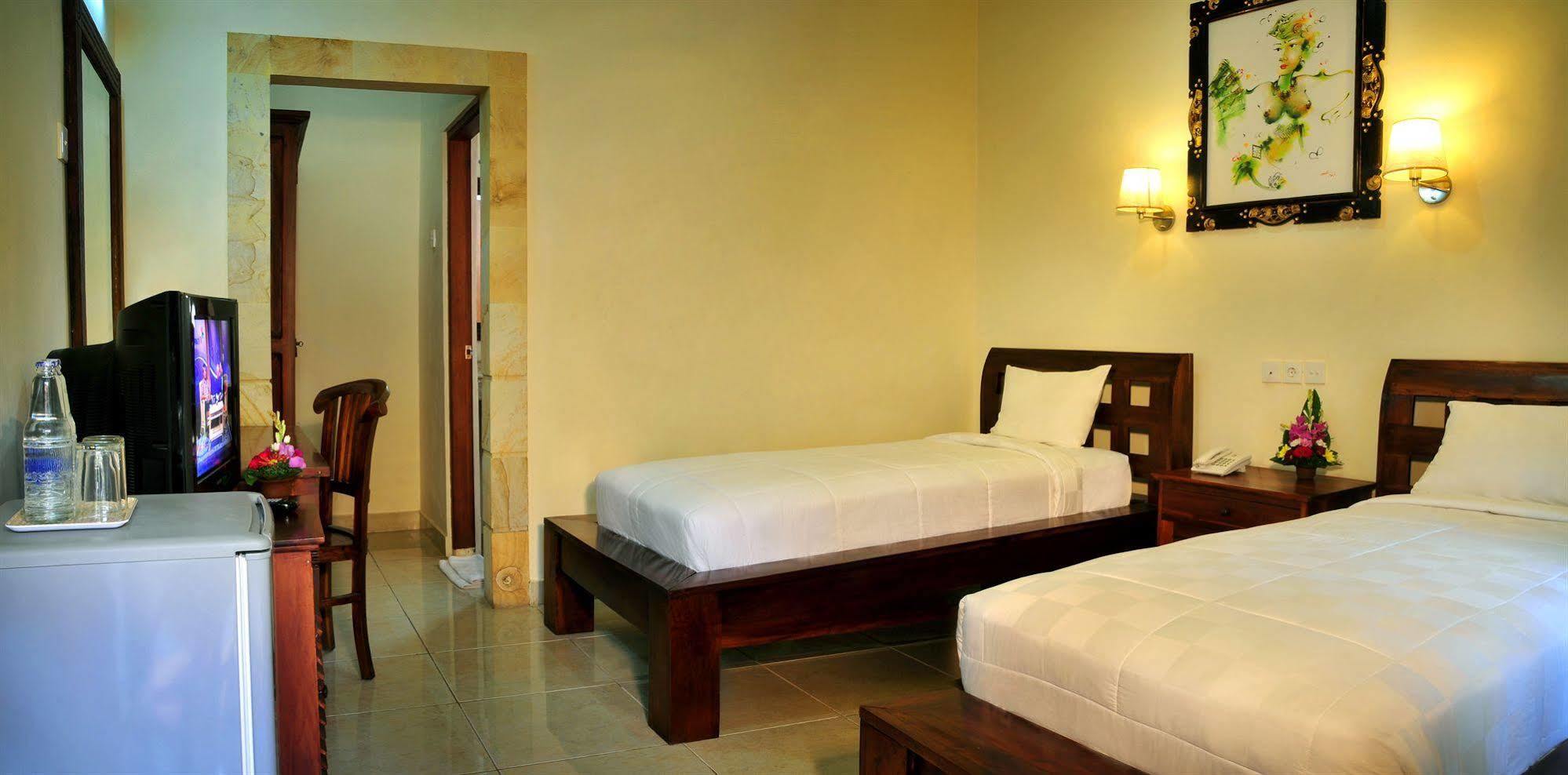 Puri Yuma Hotel Denpasar Zewnętrze zdjęcie