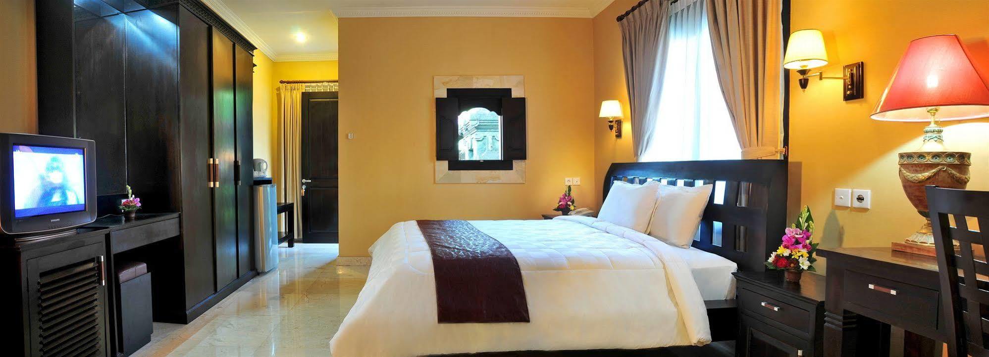 Puri Yuma Hotel Denpasar Zewnętrze zdjęcie