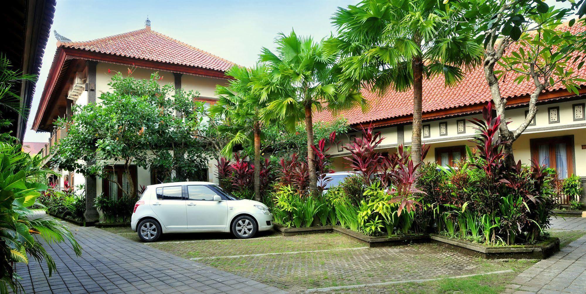Puri Yuma Hotel Denpasar Zewnętrze zdjęcie